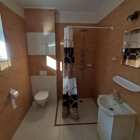 Gosciniec Nad Dobrzyca 호텔